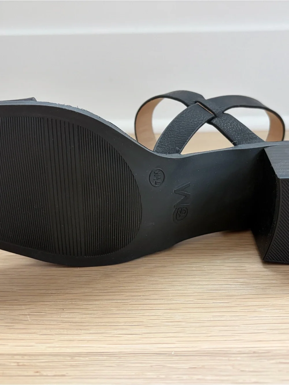 CM Black Strappy Slingback Block Heels for Women 7.5